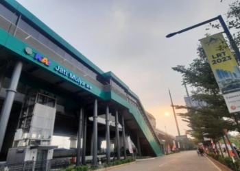 LRT Jabodebek Tetap Beroperasi Normal di Tengah Banjir, Stasiun Bekasi Gunakan Genset