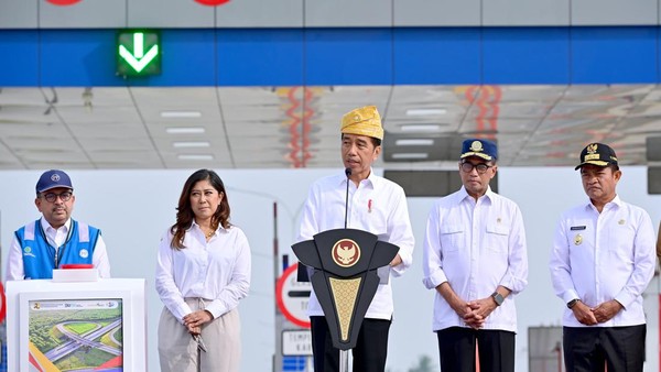 Jokowi Resmikan Tol Vital Trans-Sumatra. Sumber: Detik.