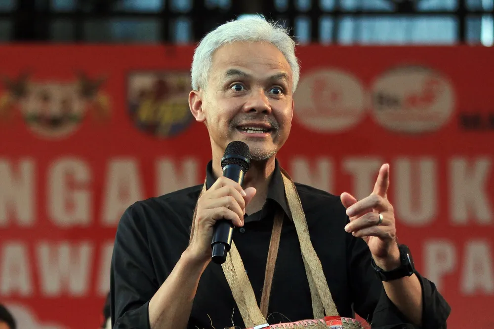 Ganjar Pranowo Deklarasikan Diri sebagai Oposisi, Tegakkan Keseimbangan Politik Kabinet Prabowo-Gibran! Sumber UMSU.