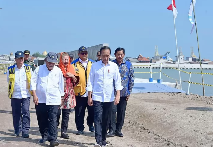 Proyek Pengendalian Banjir dan Rob Tahap II di Semarang Optimis Bisa Tahan Hingga 30 Tahun ke Depan. Sumber Alonesia.