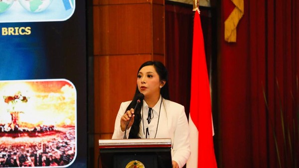 Pengamat intelijen dan keamanan nasional Stepi Anrian